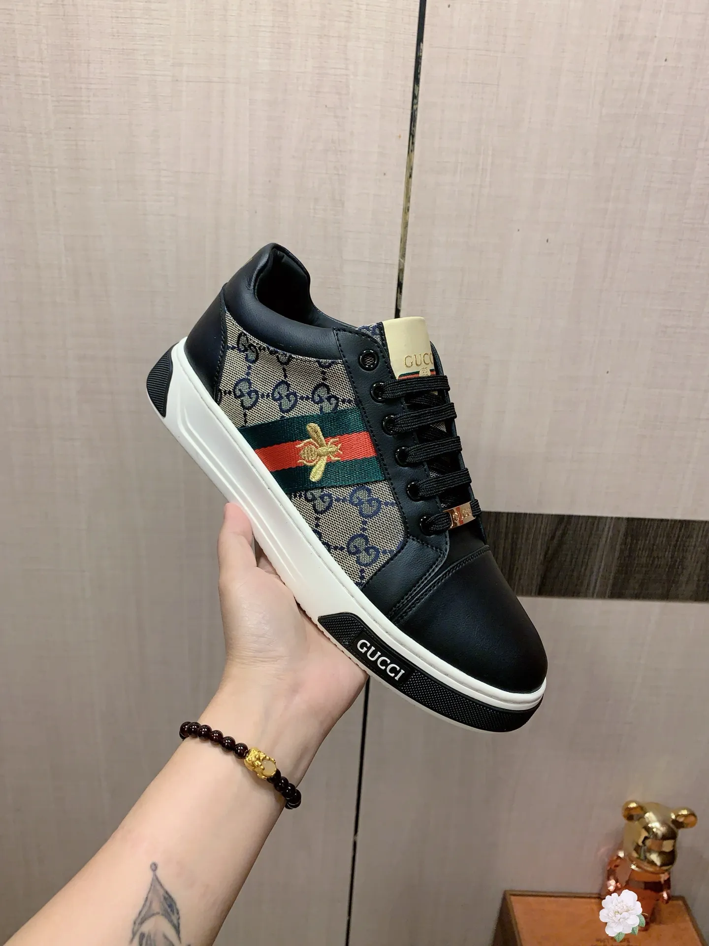 Men's Men's Shoes💰420💰💰🎩🎩[Lightning][Lightning] "Gucci*" The latest and most popular casual shoes, top brand [seduce] luxury ~ purchasing agency, top ~ quality. [Strong] The upper is made of imported breathable cowhide with material ➕ breathable sheepskin feet (•) and fine workmanship. The original stylish and stylish soft rubber wear-resistant and non-slip outsole is light and comfortable on the feet. The real thing looks better when photographed in person. 0099: code: 38-44, 2️⃣ colors selected